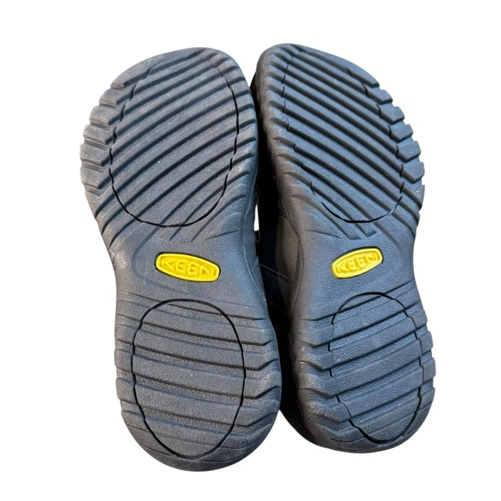 Keen Luna Mary Jane Shoes Sandals Girls Size 4 Black